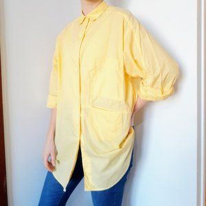 Oversize yellow shirt